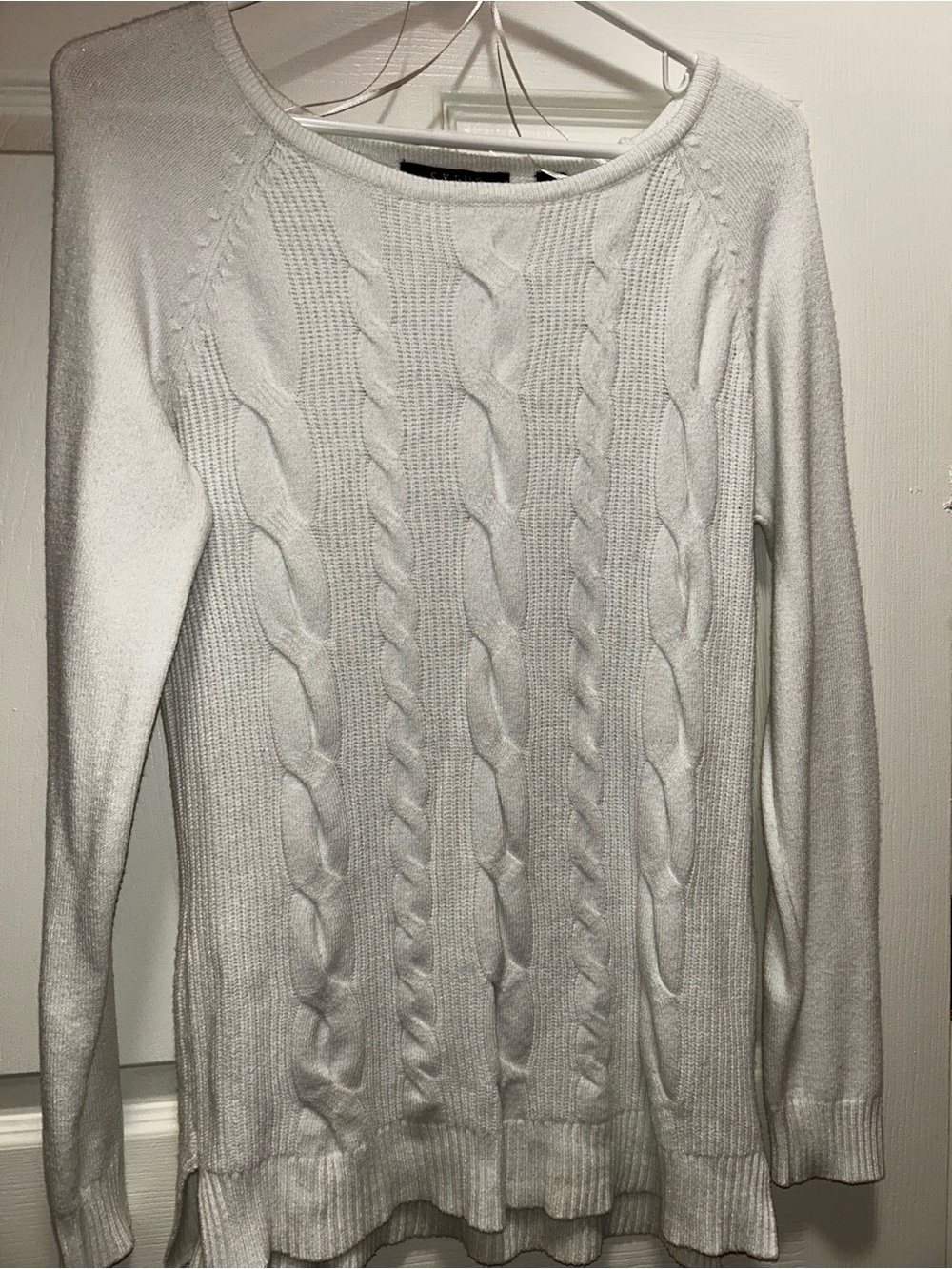 Cyrus Classic Cable Knit Women's Sweater - White